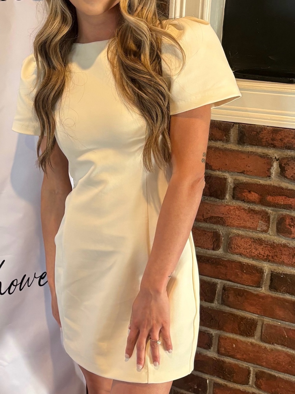 Zara Cream Short Sleeve Shift Dress - Picture 2 of 2